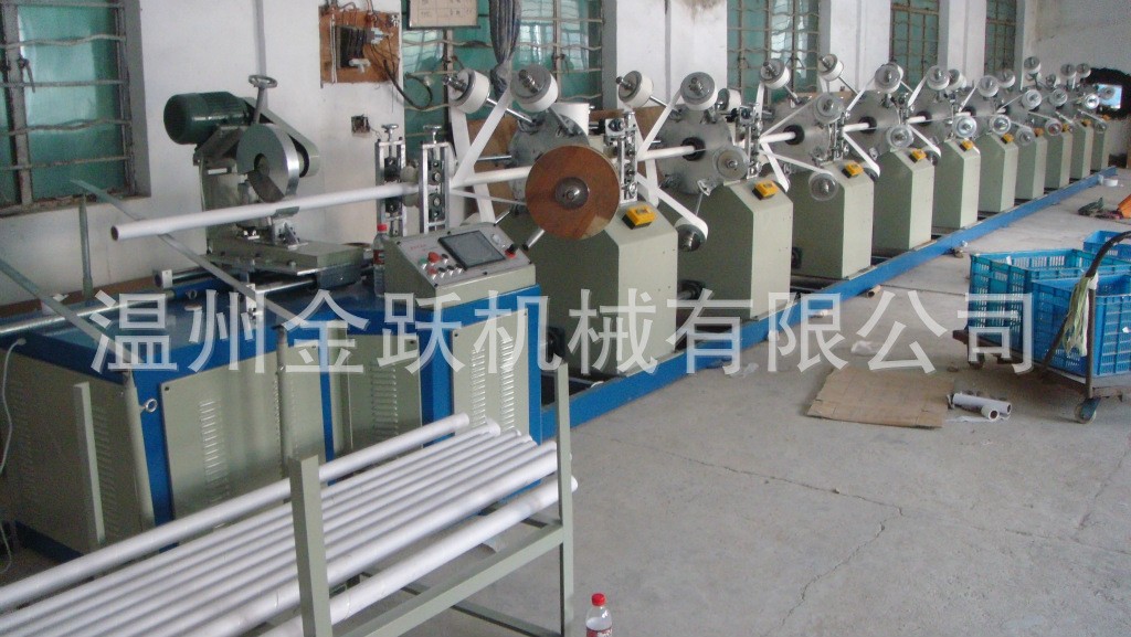 菱形粘塵紙復(fù)卷機(jī)(90層)